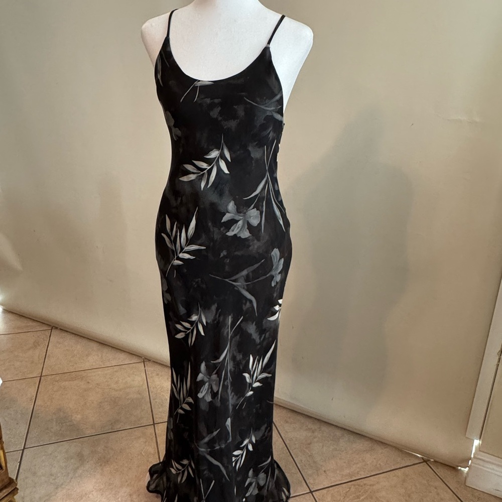 Elegant Black Floral Maxi Dress